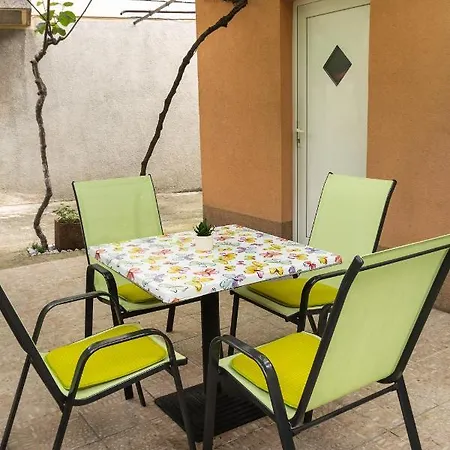 Jovich 1 * Moscenicka Draga